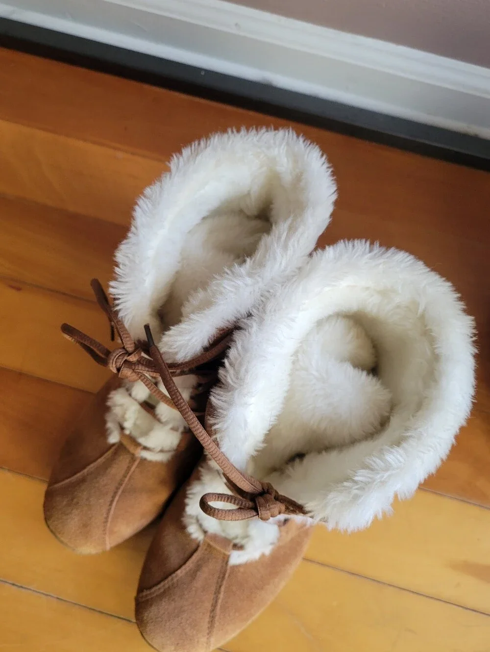 Style & Co. Casual Brown Suede lace-up Winter Boots 7M White Faux-Fur Lace Up